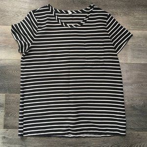 Old Navy short-sleeve tee
